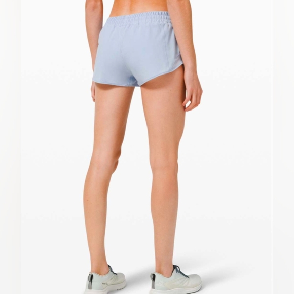 TOO LATE! CONSIGNED! Lululemon Hotty Hot Short II Blue Linen 2.5" - Picture 2 of 8